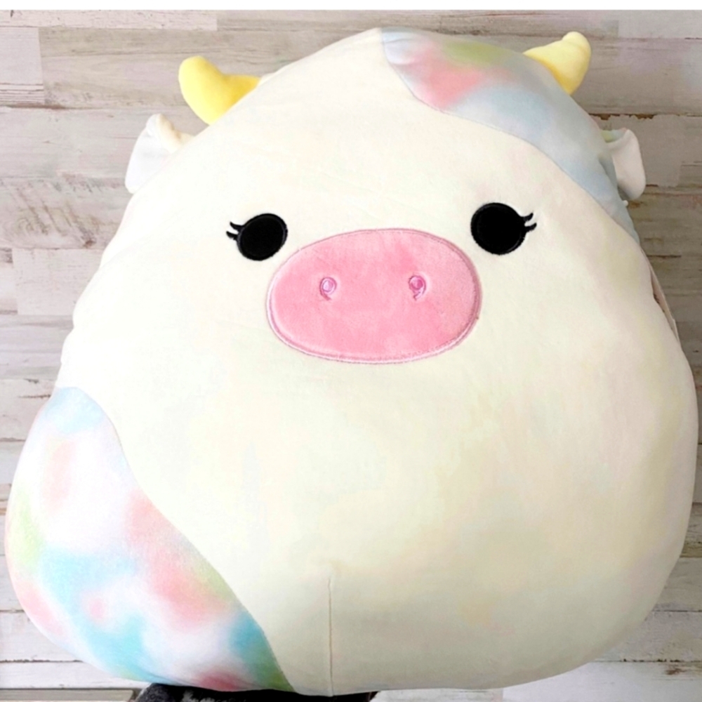 16-inch 🍒Candess the Cow🐮 SQUISHMALLOW 🪷  NWT